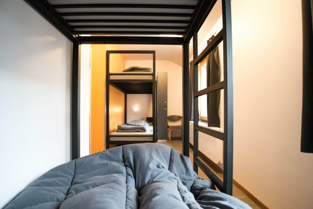 Hi Liege Hostel Bagian luar foto