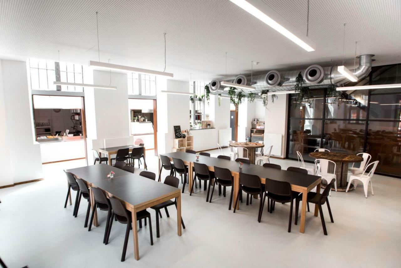 Hi Liege Hostel Bagian luar foto